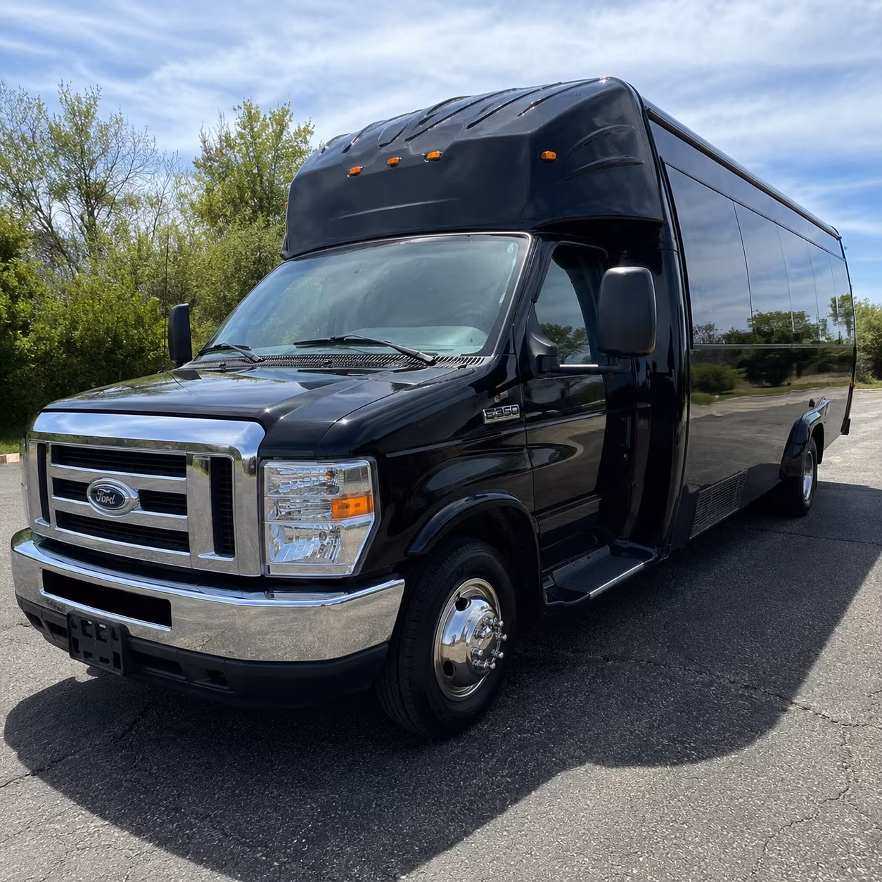 bachelorette and bachelor party buses for a night out in abilene